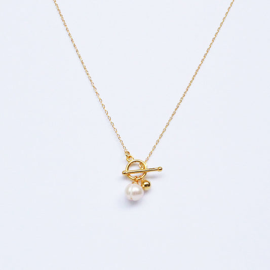 Cleo gold togglebar pearl Necklace